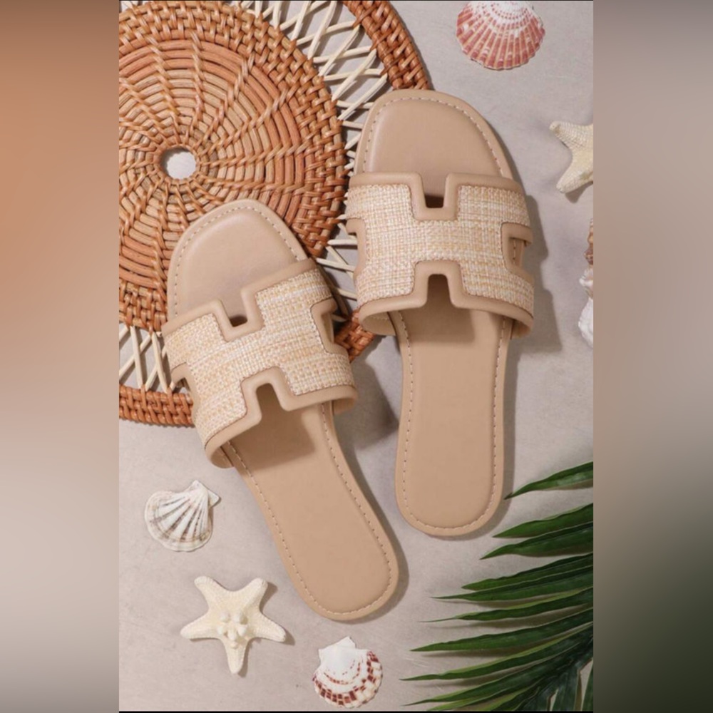 Elegant Beige Women's Sandals - Picture 3 of 5